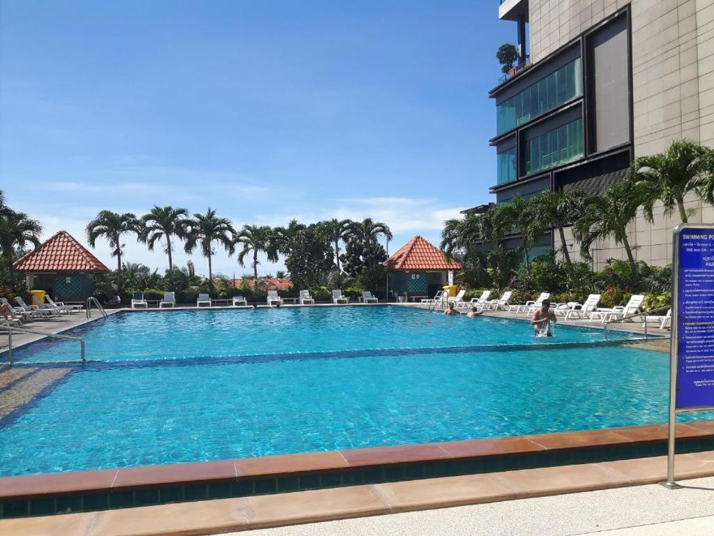 View Talay 6 Pattaya Beach By Anatolia Condo Suite Exterior foto